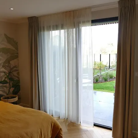 Les Agapanthes Bed & Breakfast *